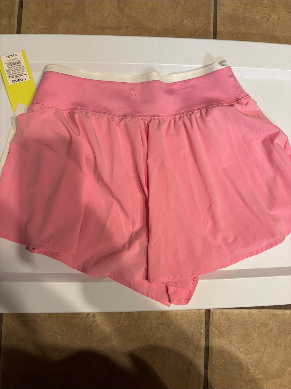 All in Motion Crosssover Waistband Shorts Athletic Shorts in Pink Size L girls